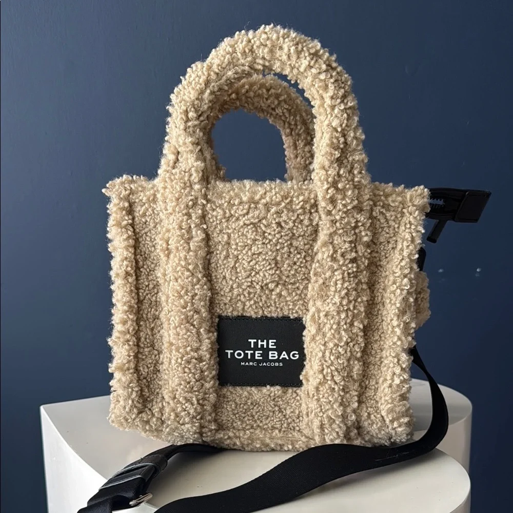 Marc Jacobs | Bags | Marc Jacobs Cream Sherpa Tote Bag Cozy